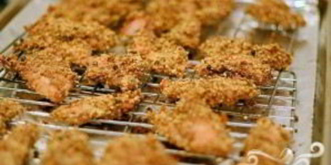 Рецепт куриного шашлыка в панировке с салатом