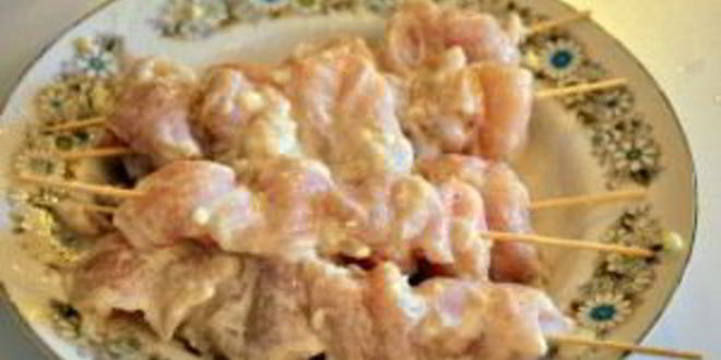 Рецепт куриных шашлычков на шпажках на сковороде