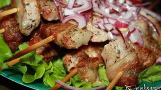 Рецепт Шашлычков из свиного карбонада в беконе