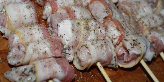 Рецепт шашлычков из свиного карбонада в беконе
