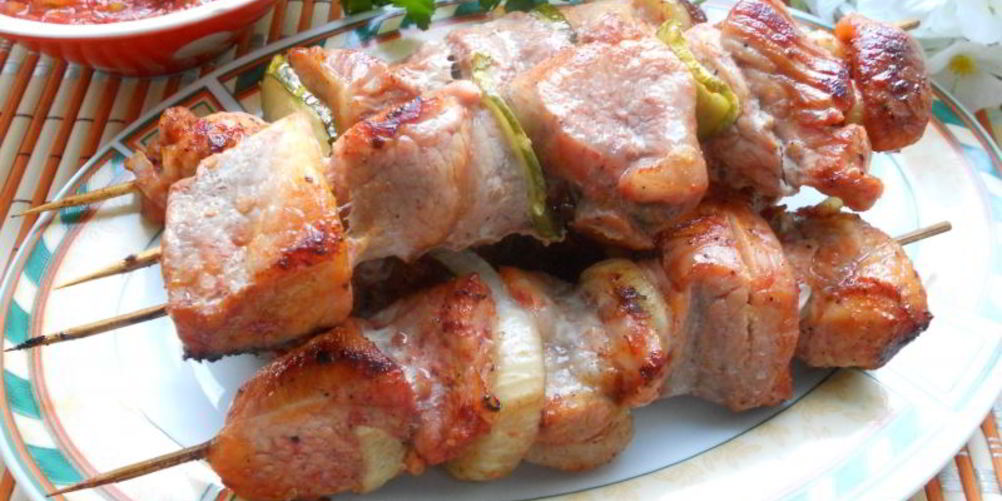 Как приготовить шашлык из свинины в томатном маринаде в духовке