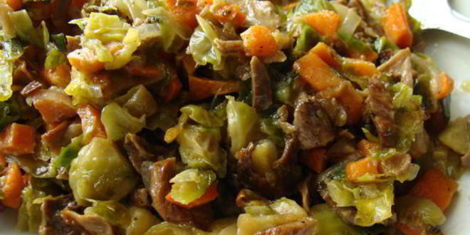 Рецепт капустного шницеля с грибами и овощами