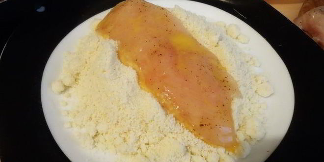 Рецепт миндального шницеля амаретто с острым вишневым соусом