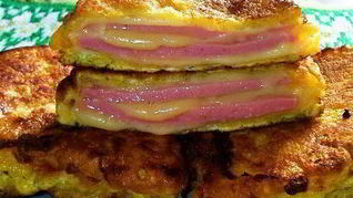 Рецепт Простого шницеля из ветчины и сыра