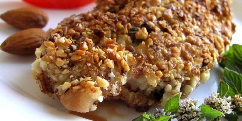 Как приготовить шницель с мятой, миндалем и кедровыми орешками