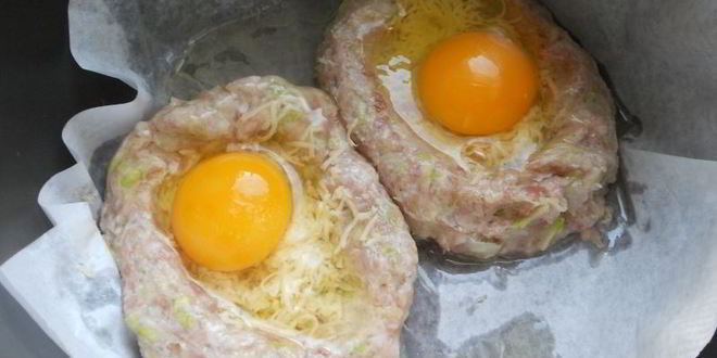 Рецепт свиного шницеля с сыром и яйцом в мультиварке