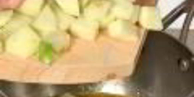 Рецепт свиного шницеля с яблочным соусом