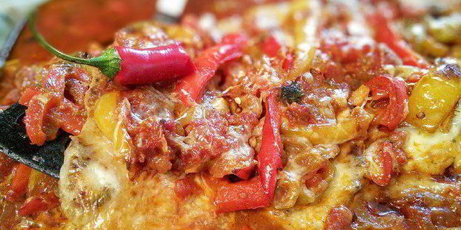 Рецепт свиных шницелей, запеченных в остром цыганском соусе