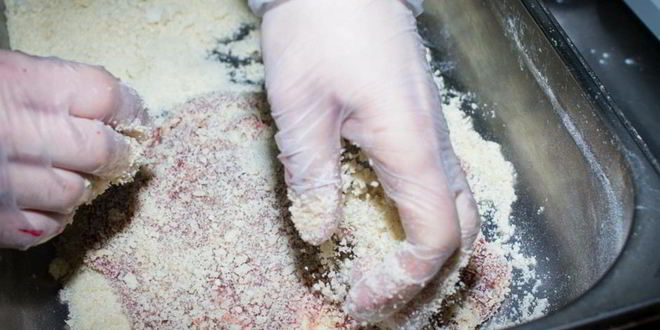 Рецепт венского шницеля из парной телятины в хрустящей корочке