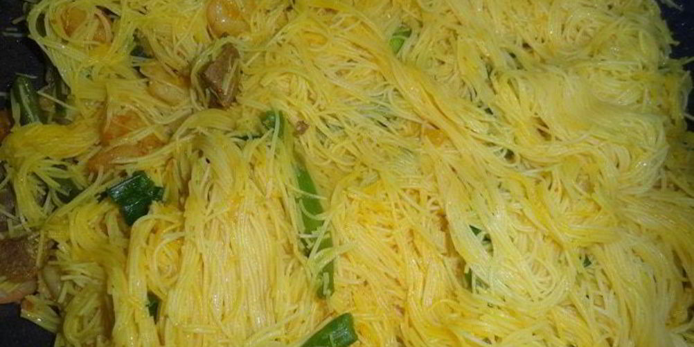 Как приготовить сингапурскую лапшу