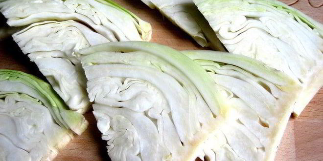 Рецепт капустных стейков под сыром джюгас