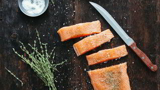 Рецепт Сочного стейка из горбуши