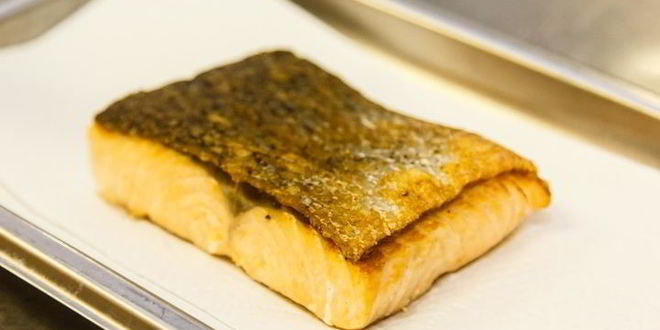 Рецепт стейка из форели с картофелем