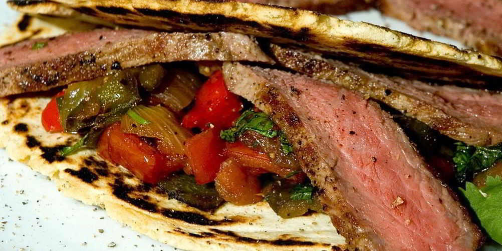 Как приготовить стейк из говядины с овощами