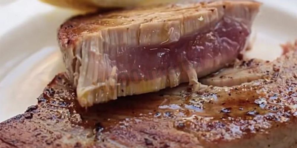 Как приготовить стейк из тунца на сковороде