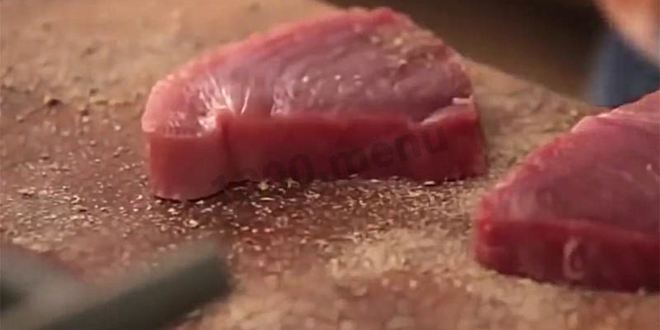 Рецепт стейка из тунца на сковороде