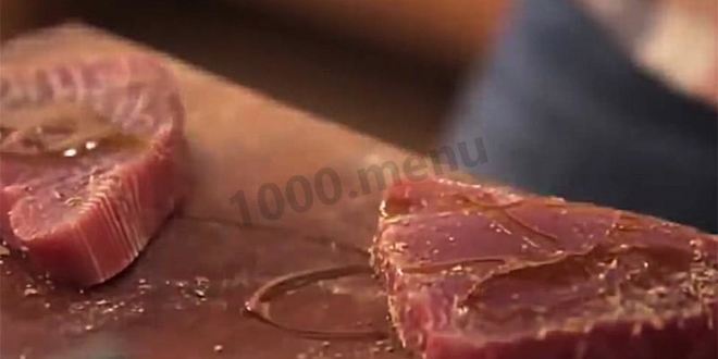 Рецепт стейка из тунца на сковороде