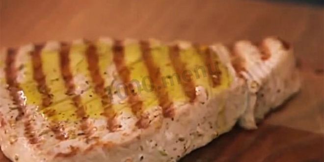 Рецепт стейка из тунца на сковороде