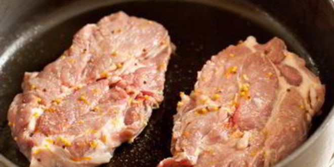 Рецепт стейков из свинины с апельсиново-горчичным соусом