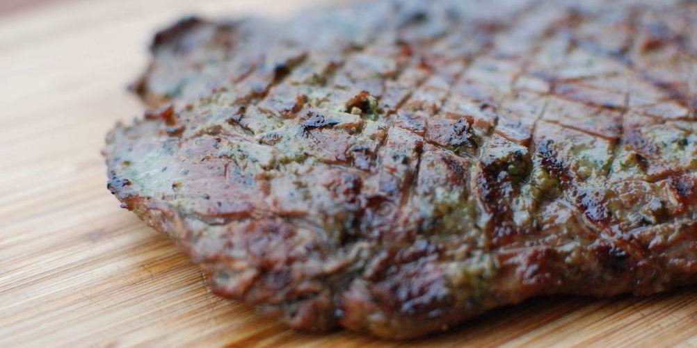 Как приготовить стейки в зеленом маринаде