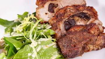 Рецепт Свиного стейка со сливовой начинкой