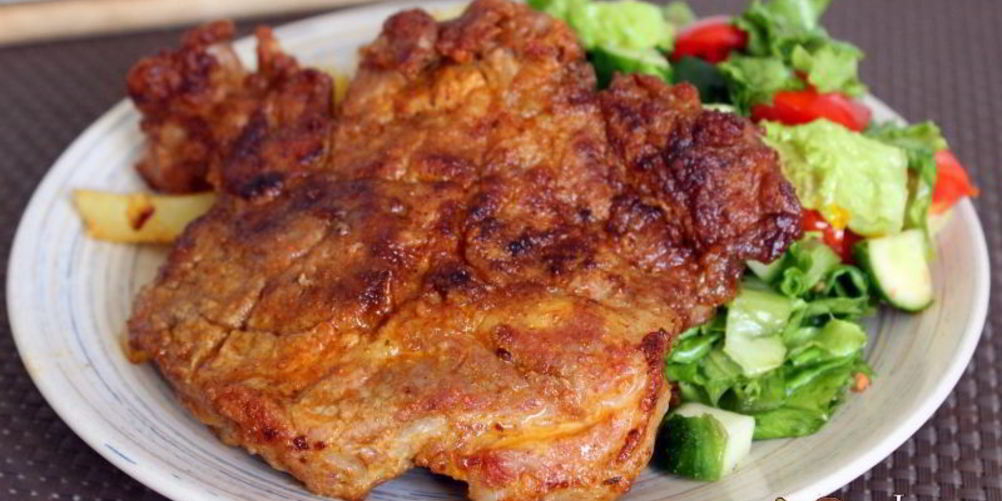 Как приготовить свиные стейки в паприке