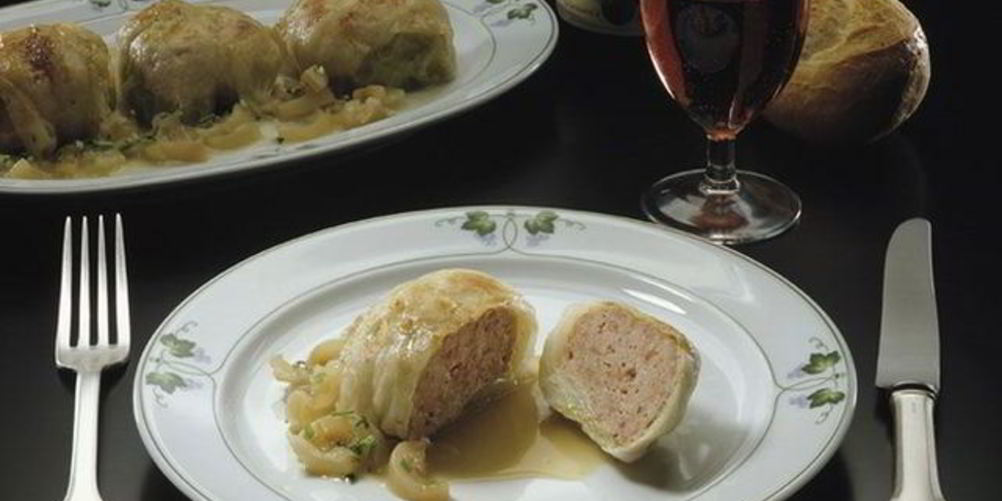 Как приготовить мясные тефтели с рисом под молочным соусом