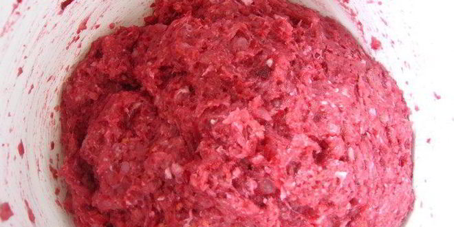 Рецепт свекольно-мясных тефтели с грибной начинкой