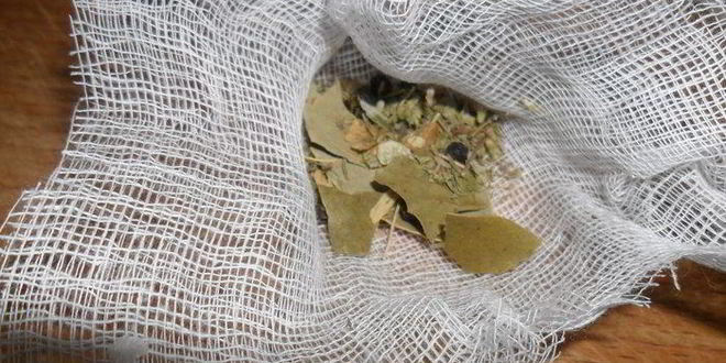 Рецепт тефтелей по-домашнему с шалфеем в томатном соусе