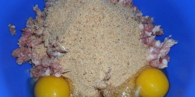 Рецепт тефтелей по-домашнему с шалфеем в томатном соусе