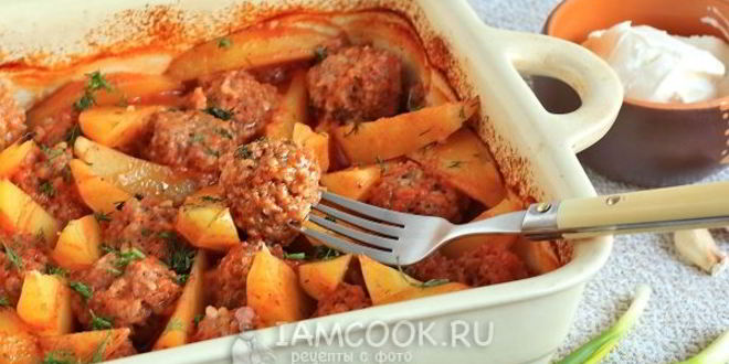 Рецепт тефтелей с картошкой в соусе в духовке