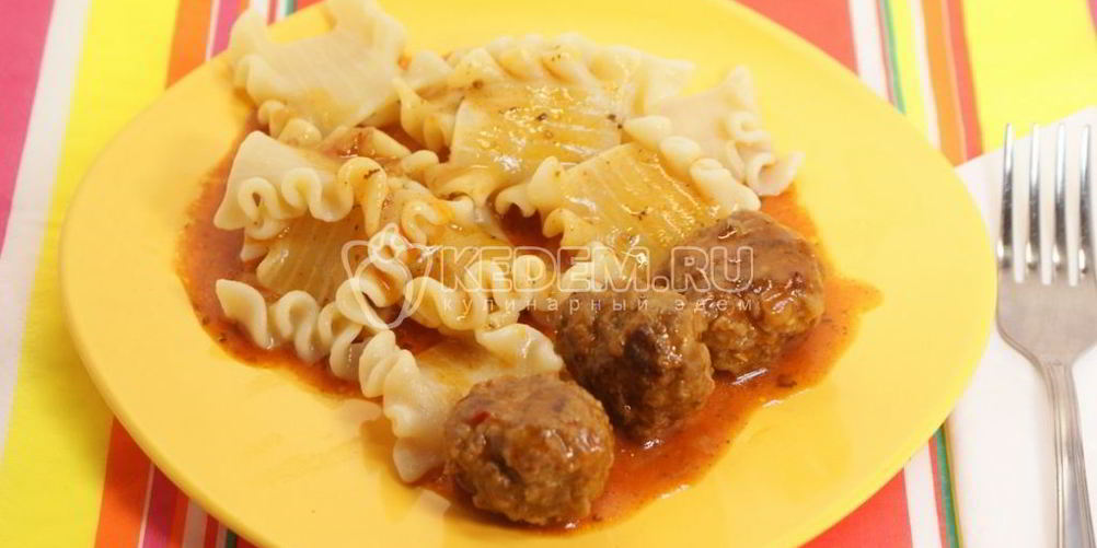Как приготовить тефтели с лапшой в томатном соусе