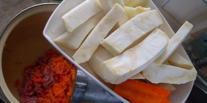 Рецепт тефтелей с рисом и сельдереем