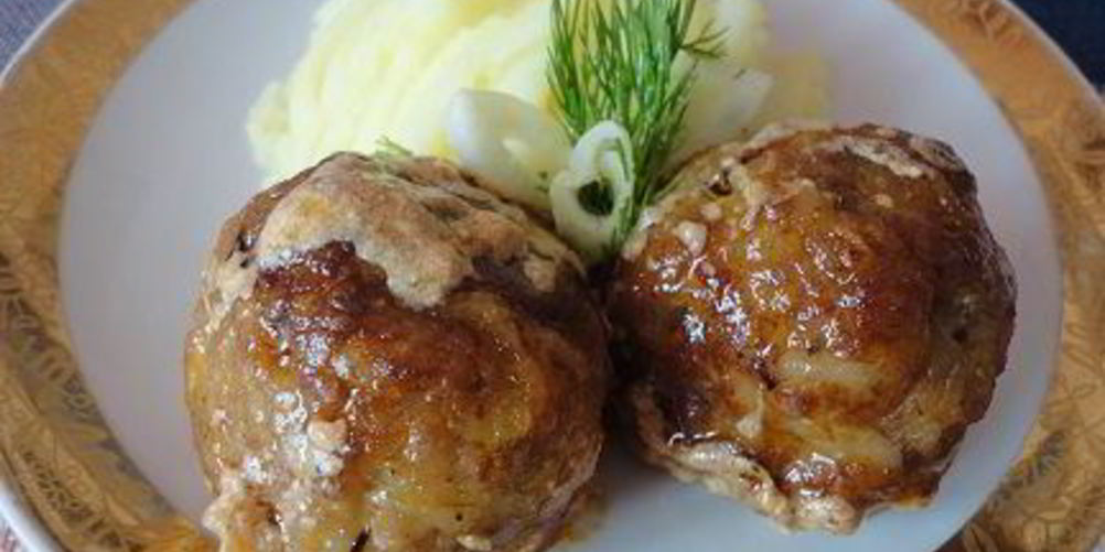 Как приготовить тефтели с томатно-сметанным соусом