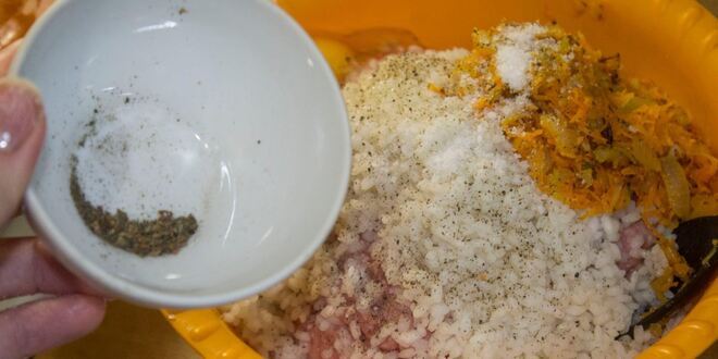 Рецепт тефтелей в духовке в томатном соусе