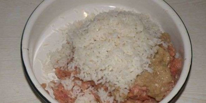 Рецепт тефтелей в сметанном соусе