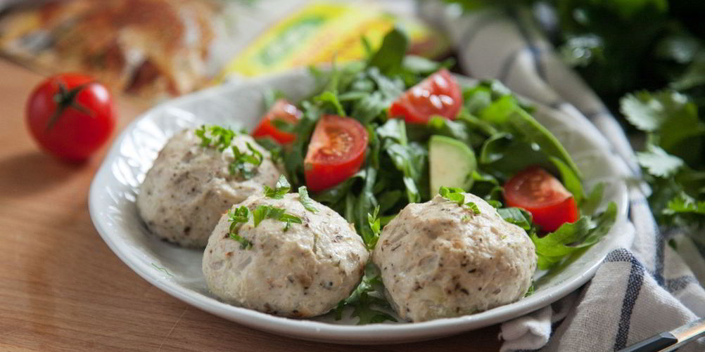 Как приготовить запеченные куриные тефтели с травами