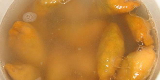 Рецепт красных вареников со шпинатом и яйцом