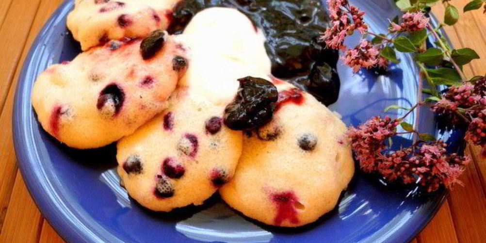 Как приготовить ленивые вареники с черникой на пару