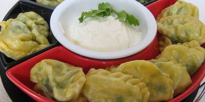 Рецепт паровых вареников с зеленью и яйцом