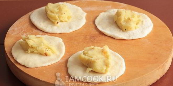 Рецепт вареников на кефире на пару