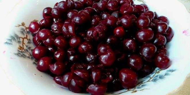 Рецепт вареников на воде с вишней постные