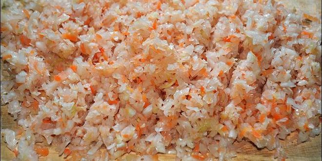 Рецепт вареников с капустой и салом