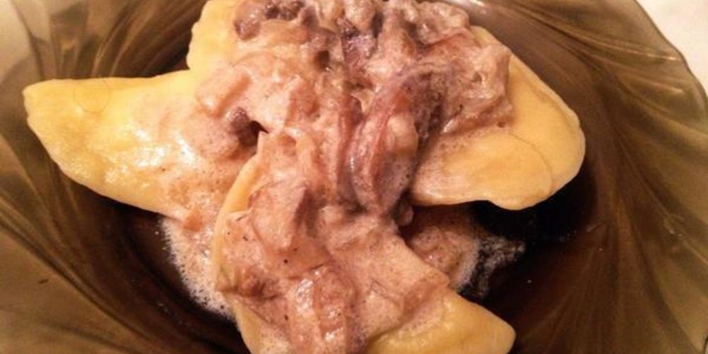 Как приготовить вареники с картошкой и грибным соусом