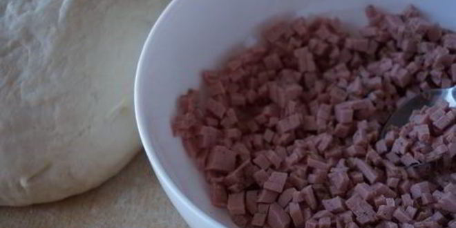 Рецепт вареников с колбасой