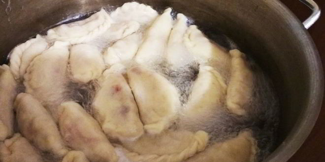 Рецепт вареников с лесной земляникой