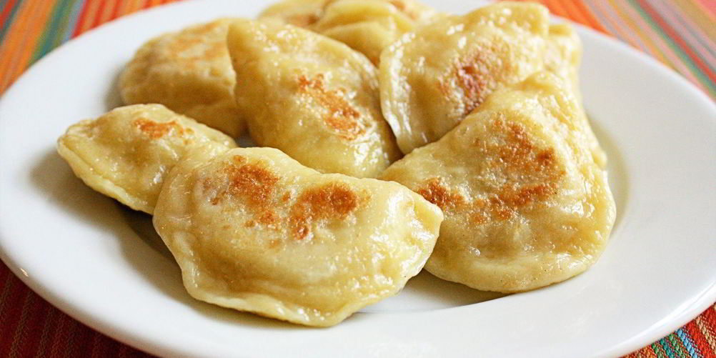 Как приготовить вареники с помидорами