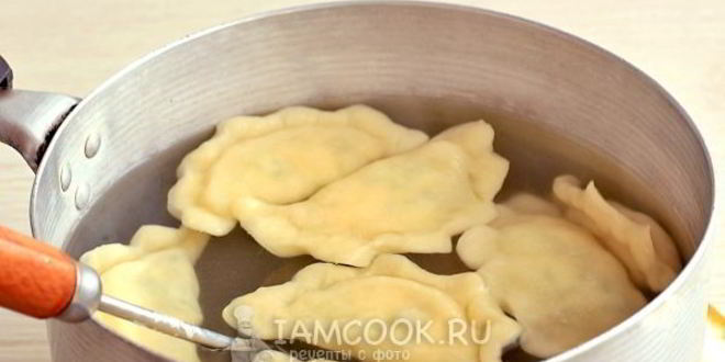 Рецепт вареников с соленым творогом