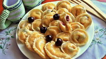 Рецепт Вареников с творогом и черешней