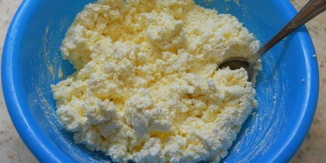 Рецепт вареников с творогом и черникой